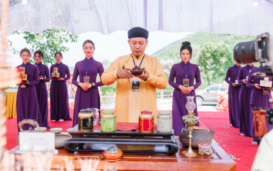 Lễ hội ''Hướng về cội nguồn – Tri ân Tiên Tổ'' tôn vinh Đức Thần Nông